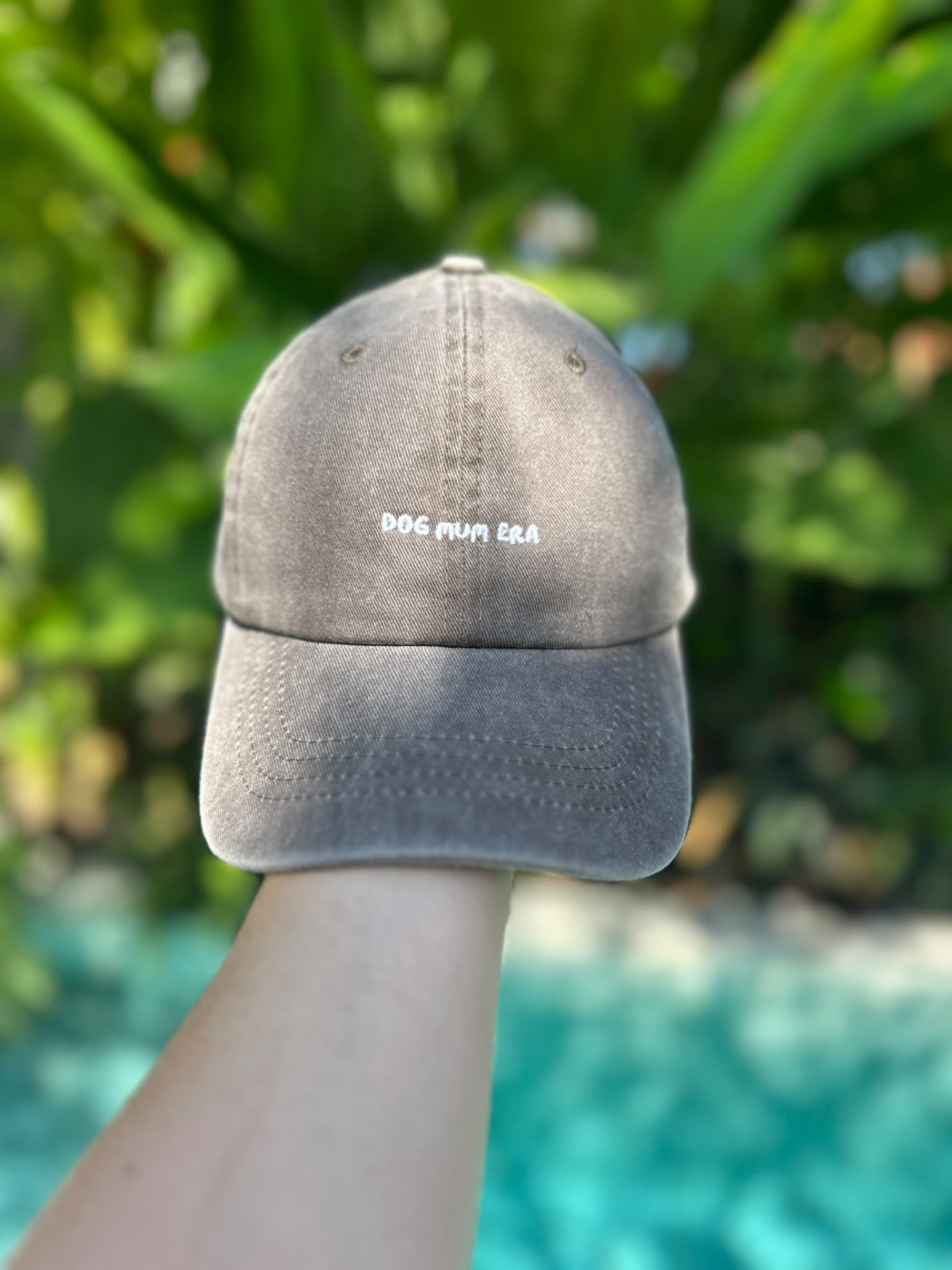 Dog mum era cap in washed brown